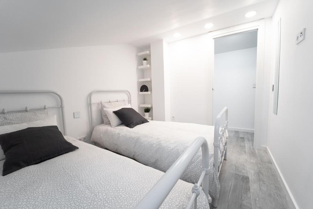 Buhardilla Comillas Beach En Primera Linea De Playa, Wifi, Netflix Exteriör bild