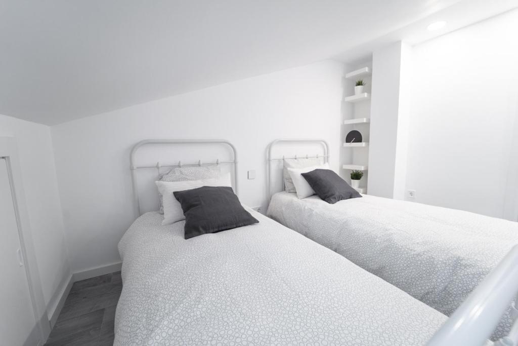Buhardilla Comillas Beach En Primera Linea De Playa, Wifi, Netflix Exteriör bild